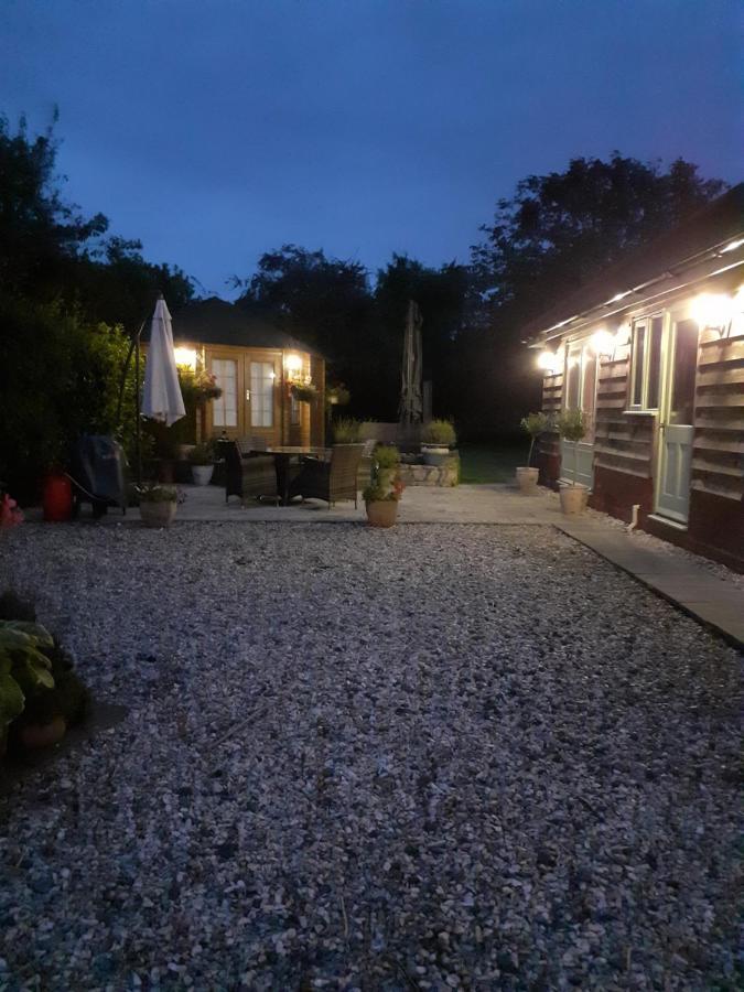 The Cobblers Bed And Breakfast Bishampton Exterior photo